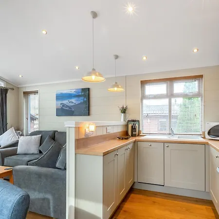 Apartment 4 Lakeside