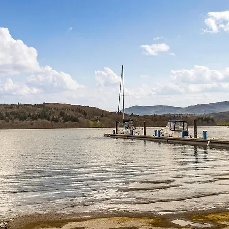 Apartment 4 Lakeside