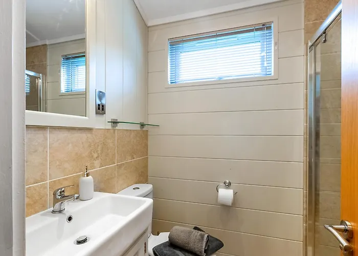 Apartment 4 Lakeside