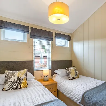 4 Lakeside Διαμέρισμα